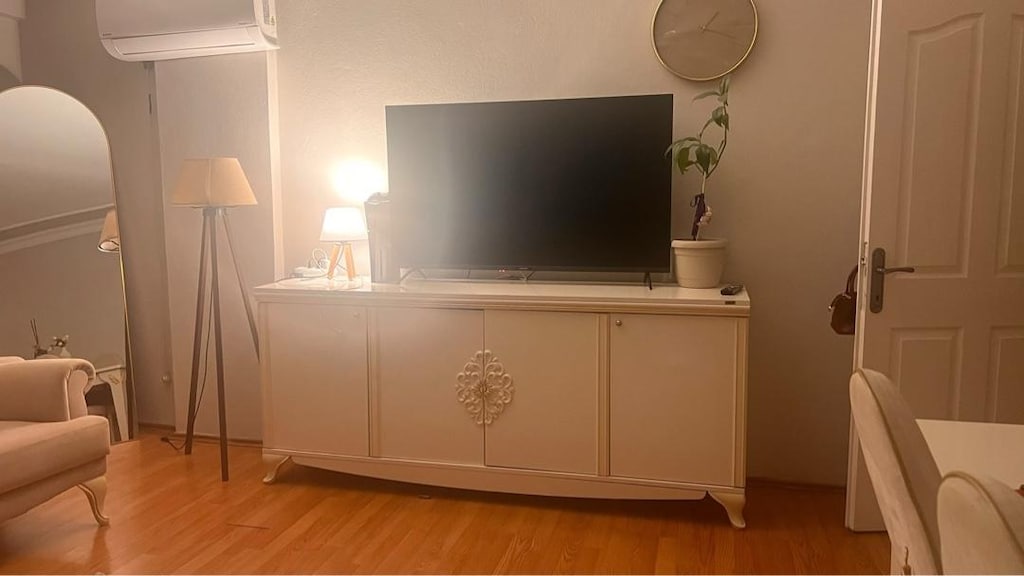 mondi . koltuk takımı, Tv ünitesi, vitrin . açıklamayı okuyunuz - 3