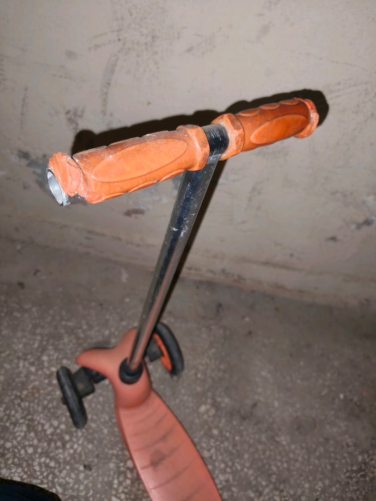 Herşeyiyle sağlam Scooter.Çocuk için uygun,arızasız haldedir - 2