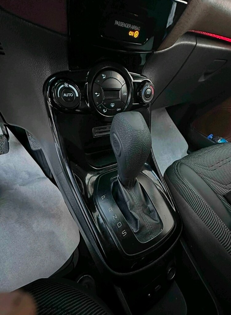 FORD OTOMATİK VİTES TOPUZU SİLİKON KILIF - 3