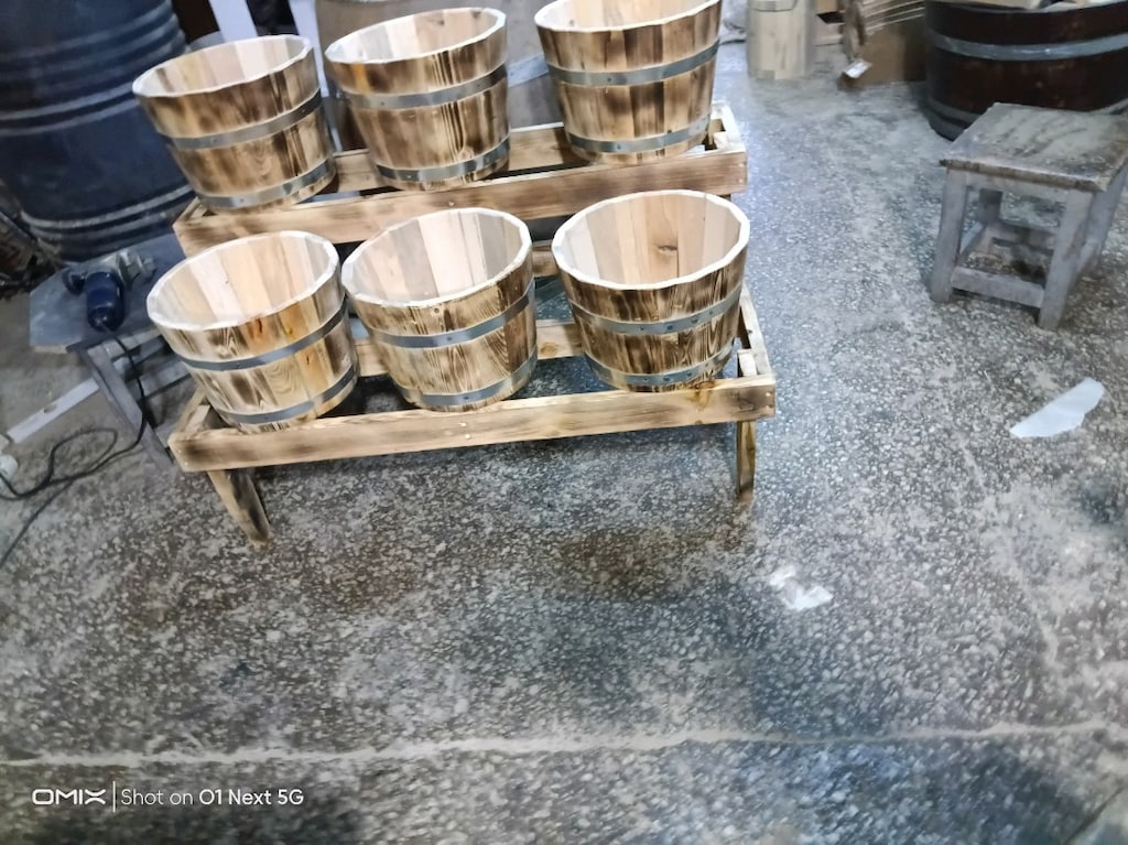 ahşap kova standı - 2