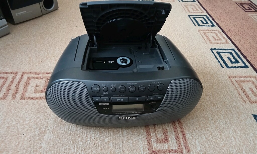 Sony marka radyolu, cd çalarlı müzik seti - 2