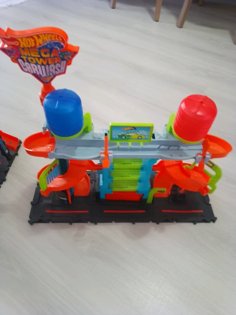 orijinal hotweels mega tower carwash 0 gibi - 2