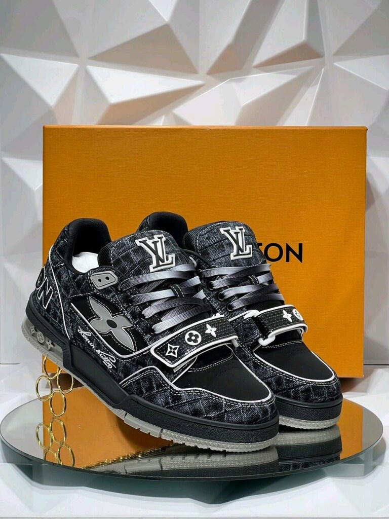 Louis Vuitton - 6
