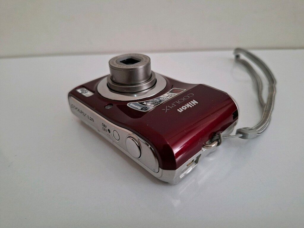Nikon Coolpix L20 Dijital Fotoğraf Makinesi 10.0 Megapiksel 3.6X Zoom - 10