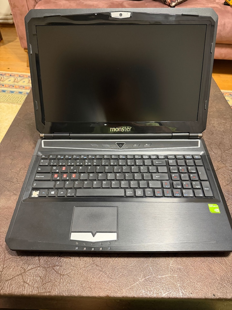 ACİL MONSTER NOTEBOOK İ7 / 16GB RAM - 2