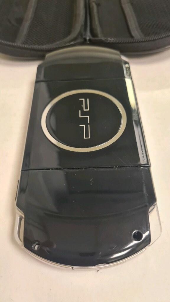 PSP 3004 Slim oyun konsolu - 4
