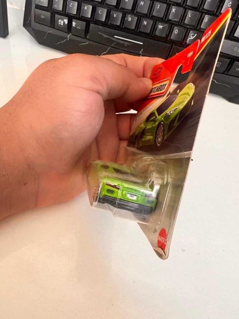 Matchbox Corvette C8 Seti - 3