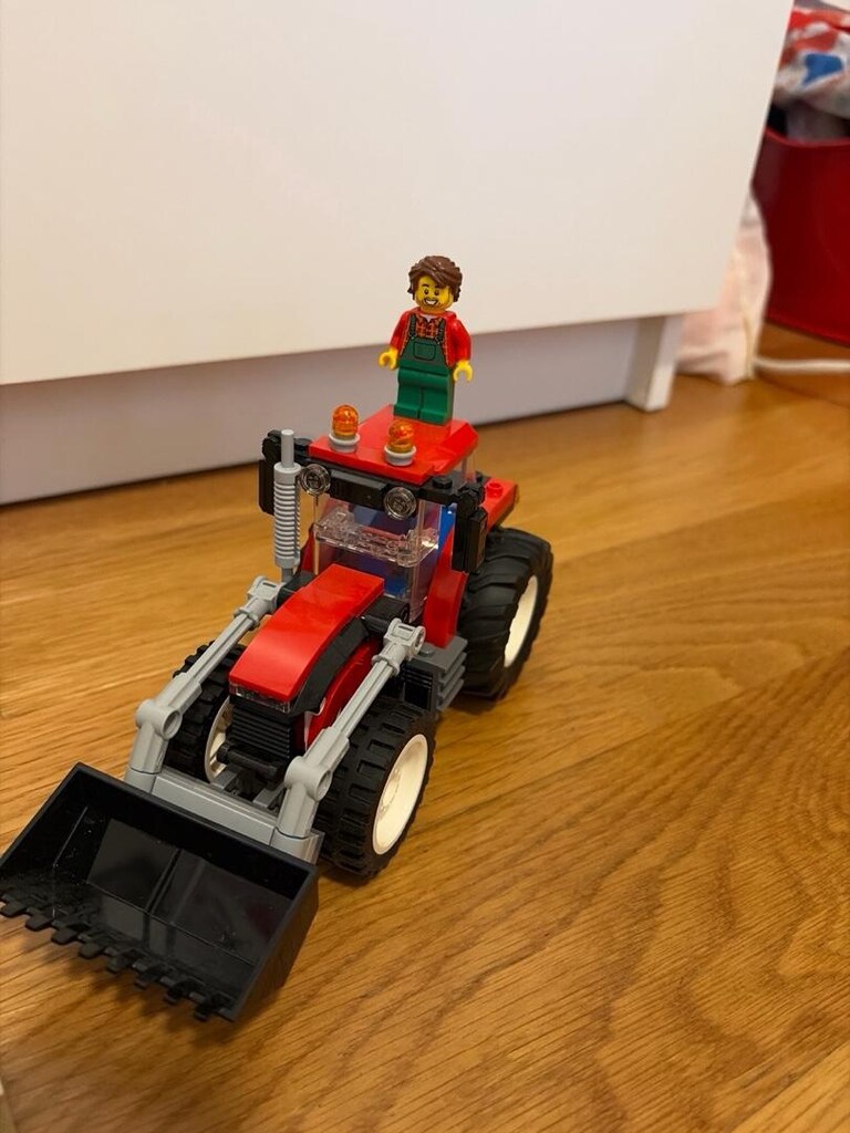 lego city traktör - 3