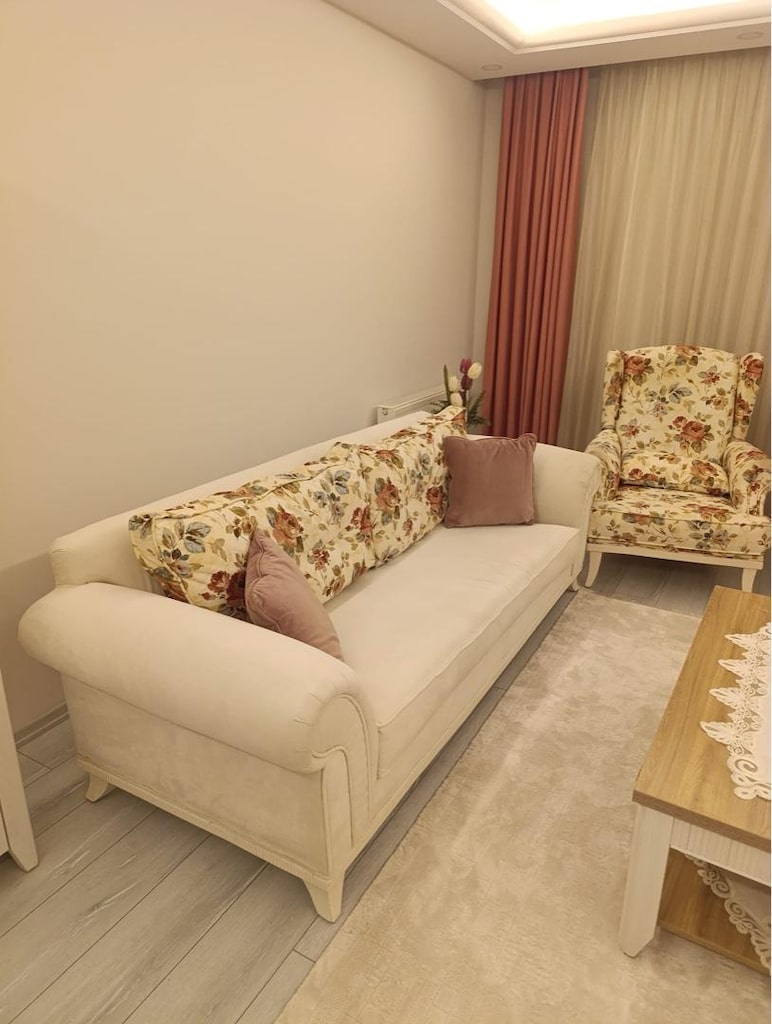 Koltuk takımı yemek masası ve sandalyeleri ve orta sehpa - 5