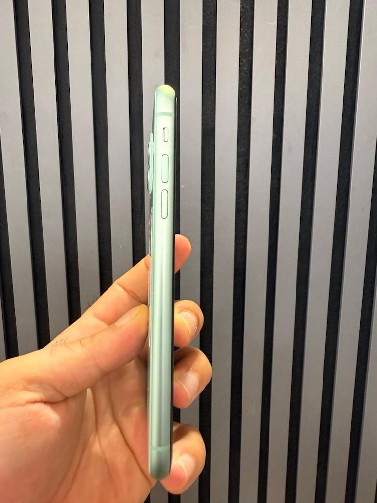 İphone 11 Yeşil 128GB - 4