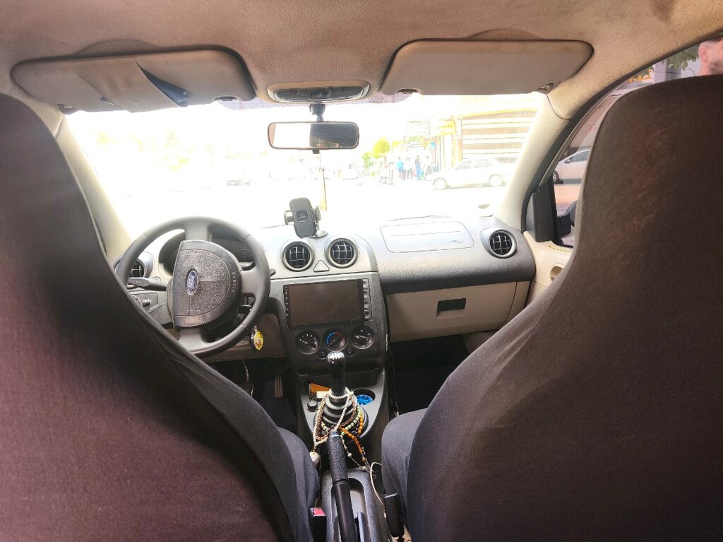 2005 Ford Fiesta confort - 6