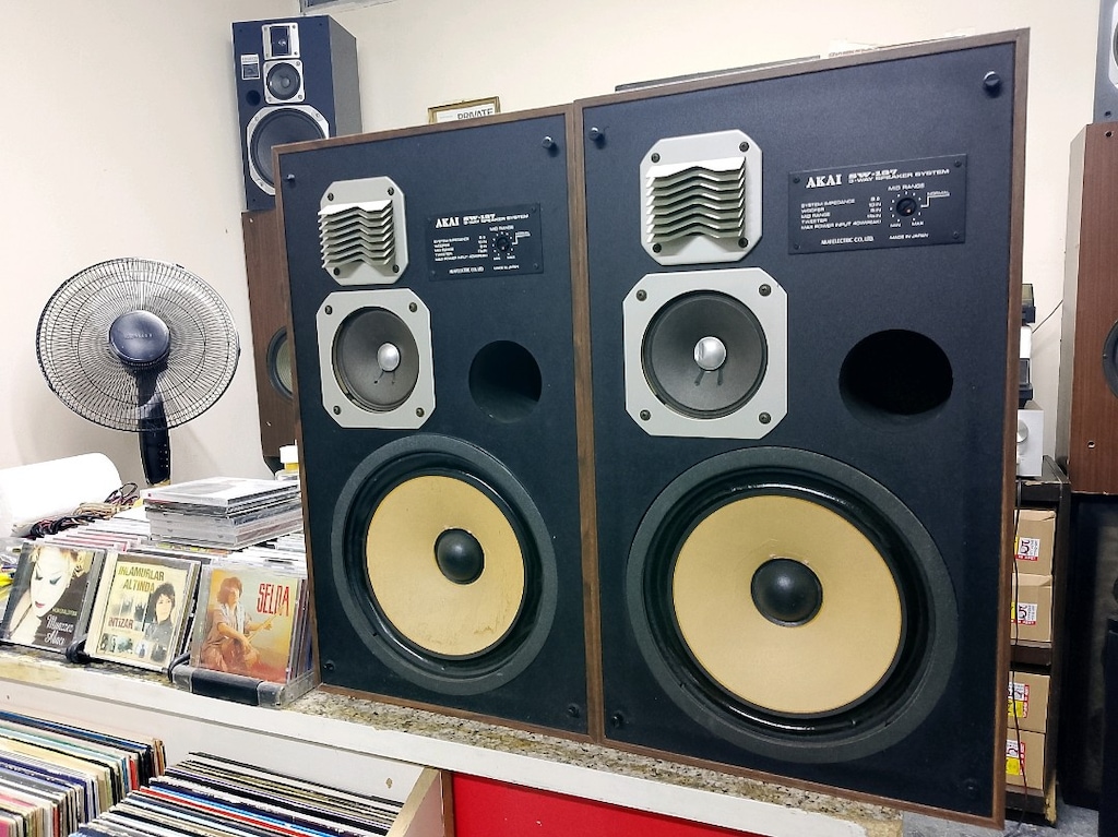 akai sw-137 hoparlör.. - 2