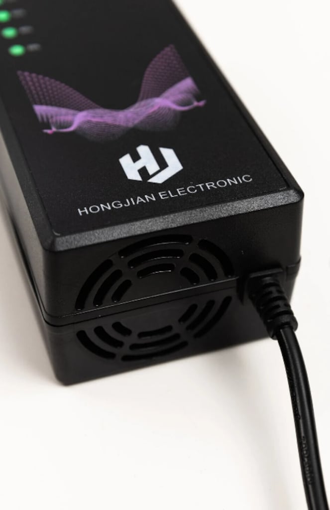 Hongjian 48V 14AH Elektrikli Motorsiklet Şarj Aleti – 370- - 2