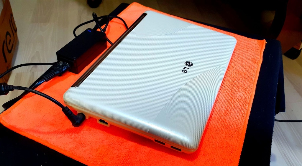 Android Yüklü Laptop-Notebook LG LGX130 - 15