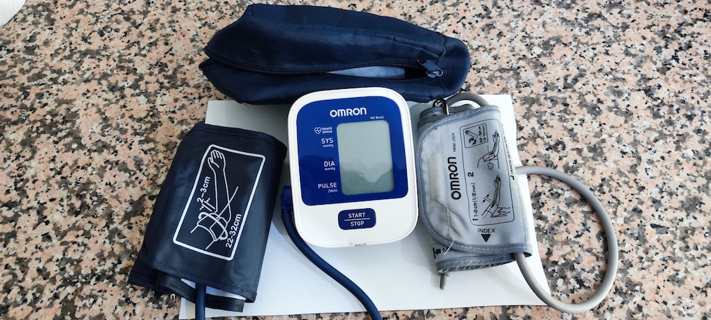 OMRON M2 Basic (HEM-7120-E), Pilleri ve sıfır manşonu ile birlikte - 4