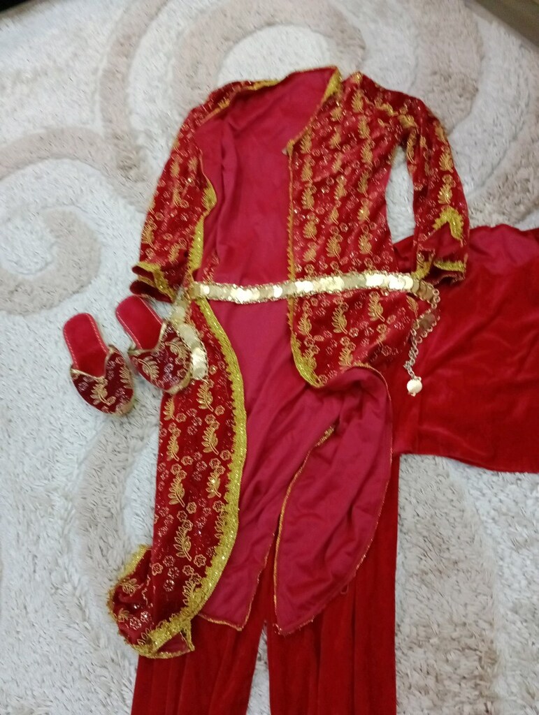 kına kıyafeti