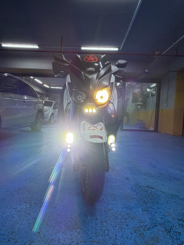 YAMAHA X MAX 250 - 10