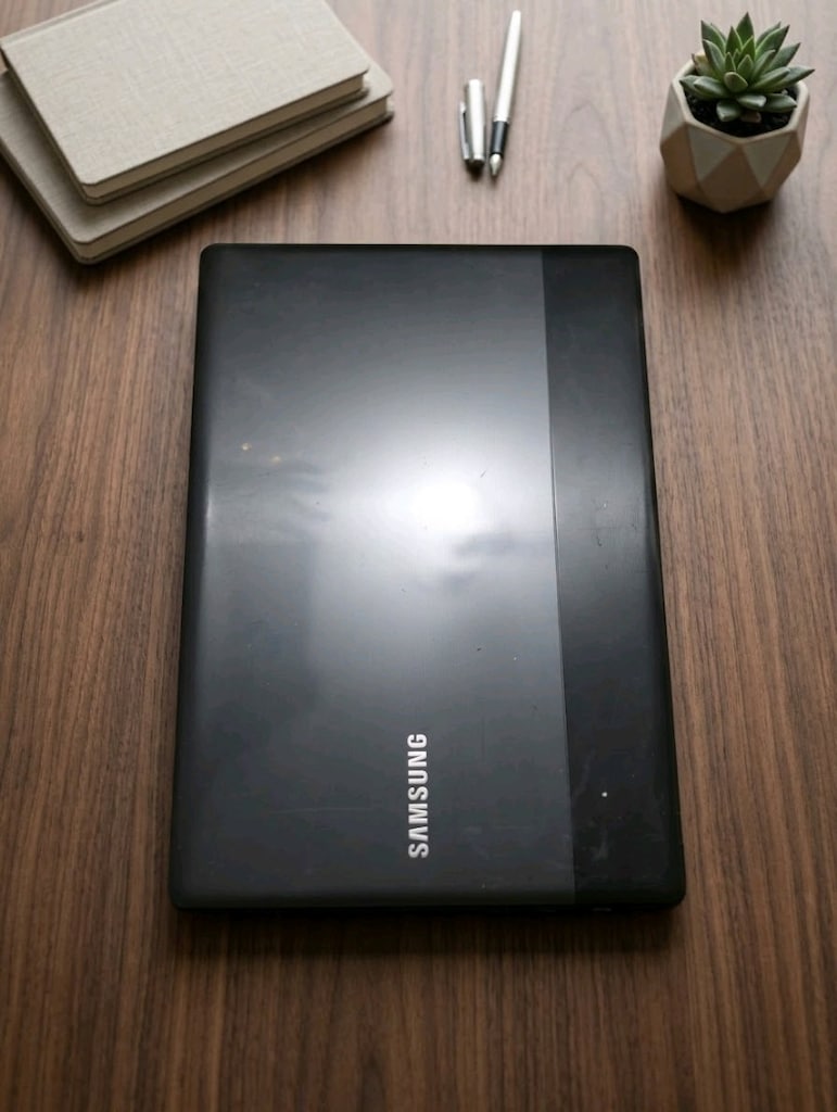 Samsung NP300E5A İ5 2. NESİL İŞLEMCİLİ LAPTOP - 4