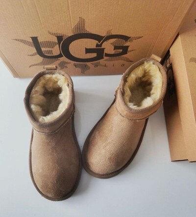 38 - Yeni Etiketli - Ugg