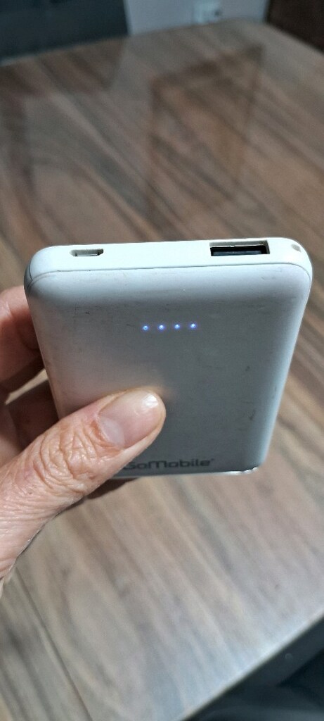 GoMobile beyaz taşınabilir şarj cihazı - 10