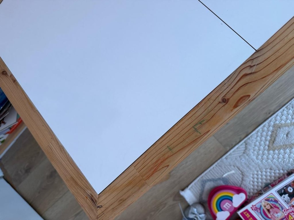 çocuk bölmeli ahşap masa ve ikea sandalye - 4