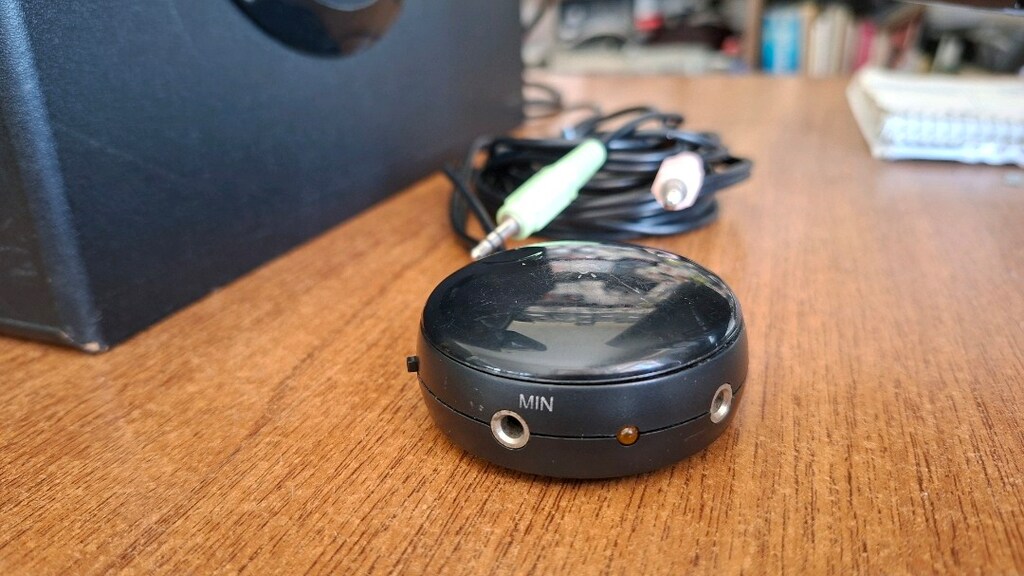 Logitech S-220 2+1 Ses Sistemi - 5