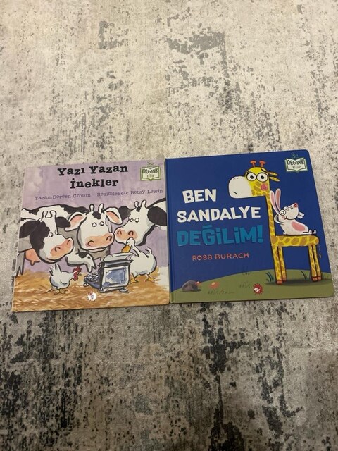BEN SANDALYE DEĞİLİM - YAZI YAZAN İNEKLER