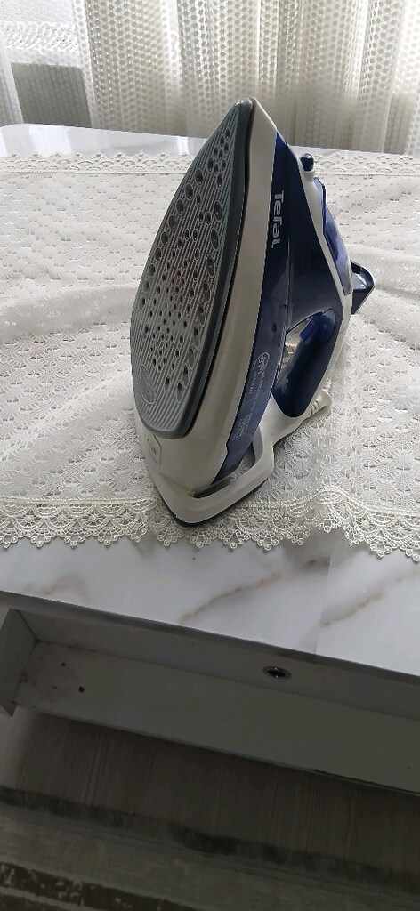Tefal buharlı ütü çok temiz fazla kullanılmadı - 3