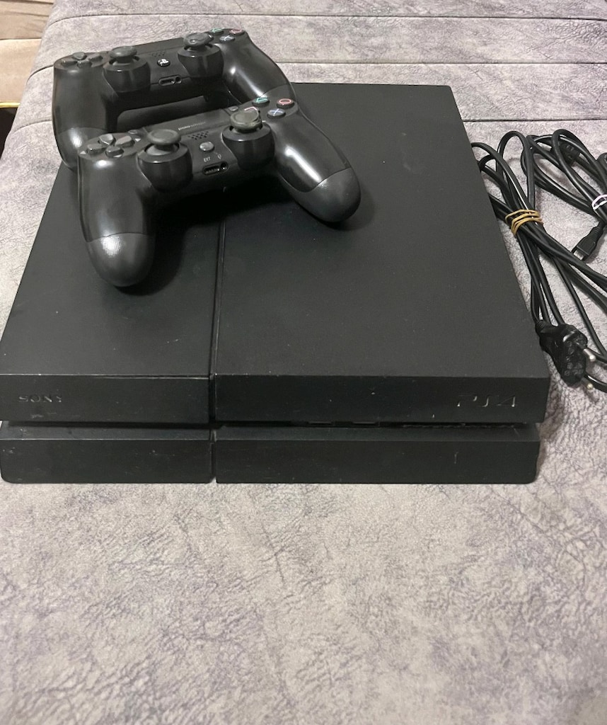 Acil PlayStation 4 - 3