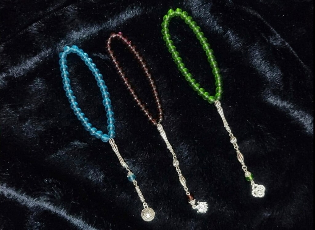 3 adet tesbih Hediyelik eşyalar açıklamayı okuyun lütfen - 3