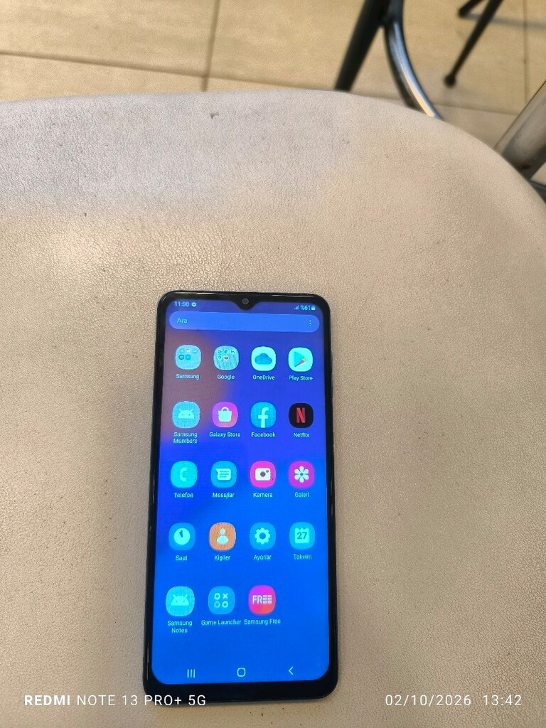 Samsung M12 - 4