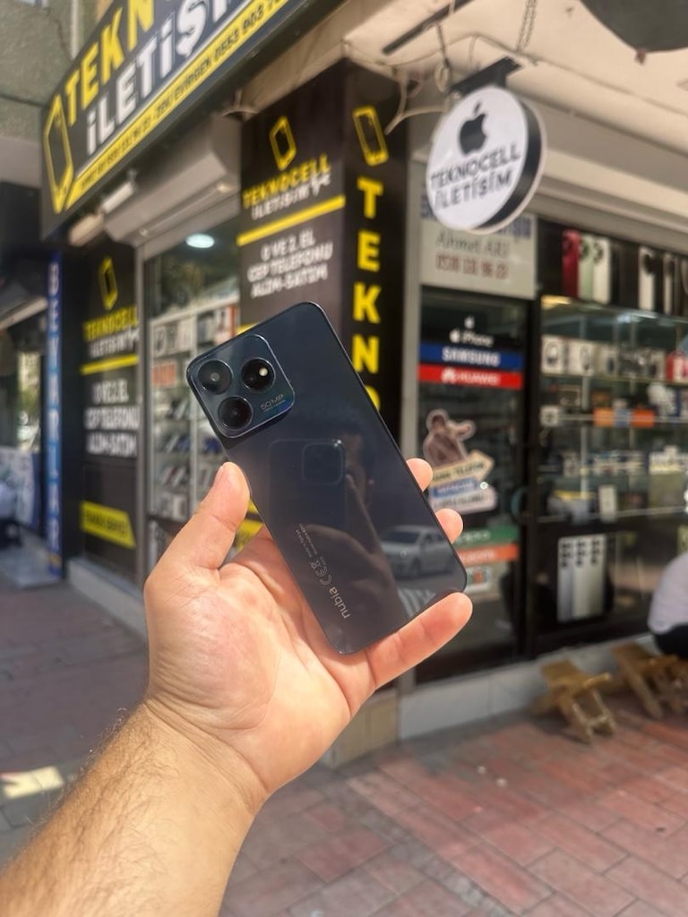 NUBIA 50 DESING 18GB Ram 256 GB HAFIZA - 2