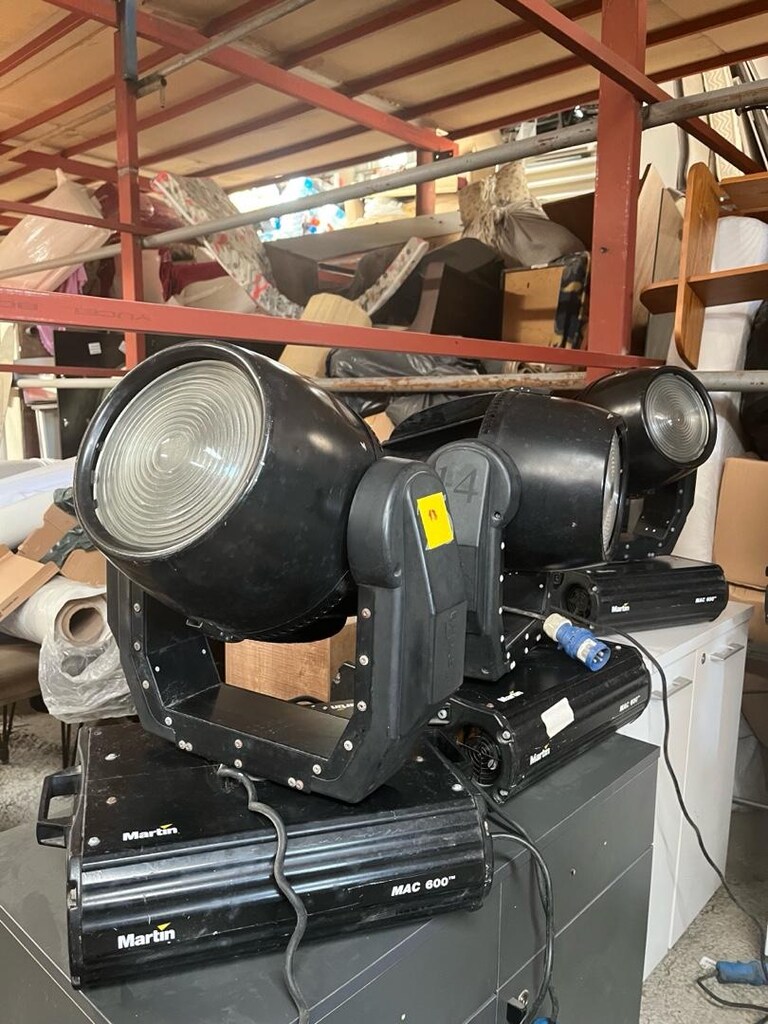 8 Adet Martin MAC 600 + 3 Adet LED Panel - Sahne Işık Seti - 2
