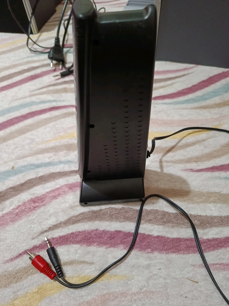 Şık Tasarım Kule Tipi Hoparlör / AUX Girişli - 3