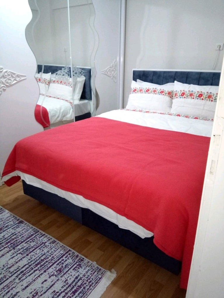 Beyaz Yatak Odası Takımı – Sağlam ve Kullanıma Hazır - 3