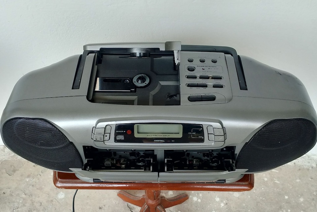 Universum CTR-1055A Radyo Kasetçalar CD MP3 Çalar Çift Hoparlörlü - 3