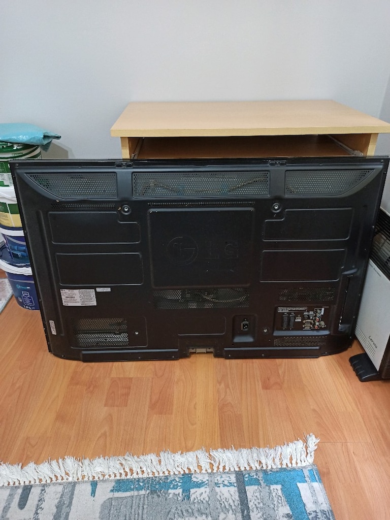 LG 42PJ650 Plazma TV - 2