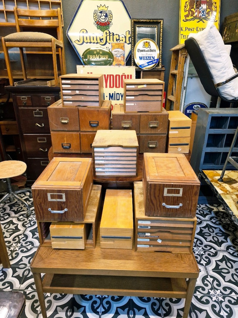 antika vintage çekmeceli dolaplar. - 9