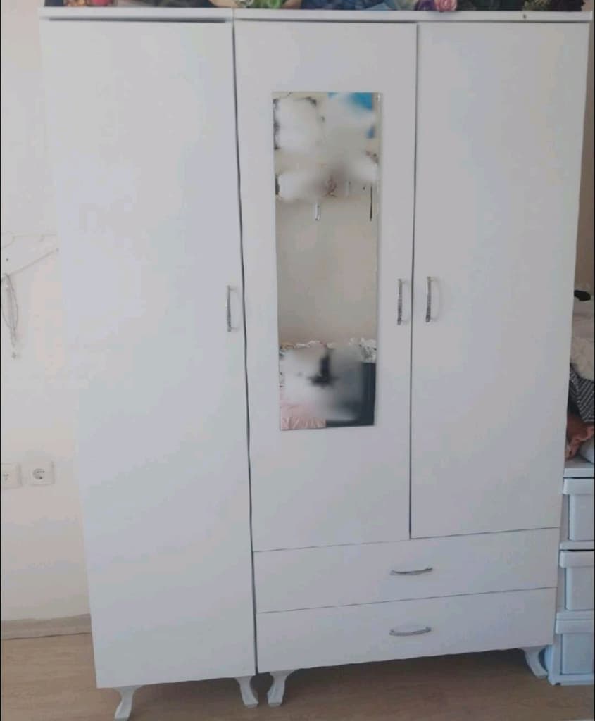 Çalışma masası ve gardolap - 2