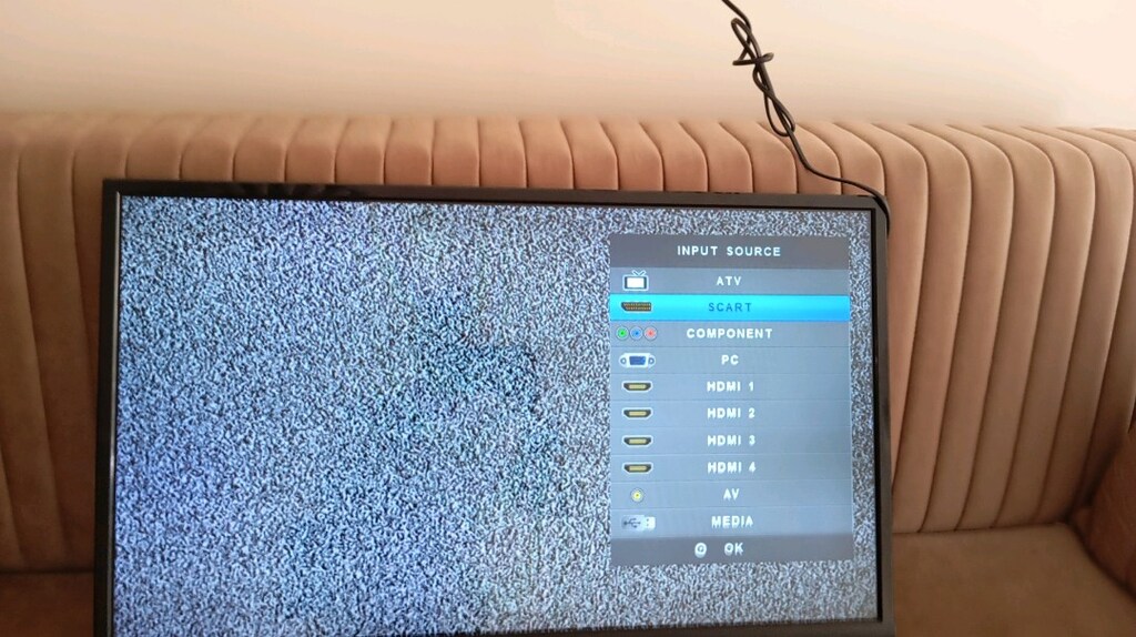 Axen tv 82 ekran kendinden uydulu - 2
