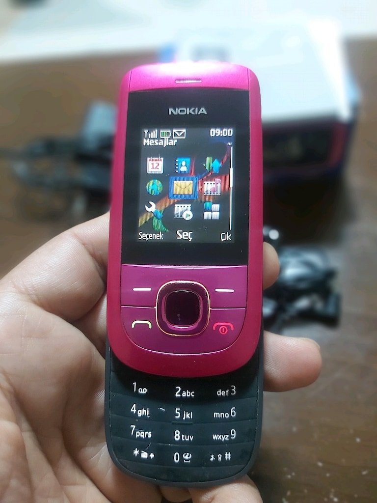 Nokia 2220 - 6