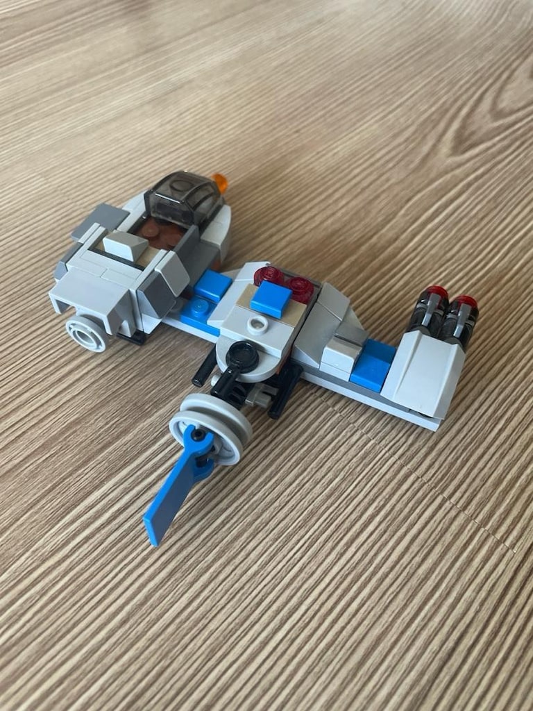 LEGO Star Wars 75195 Ski Speeder - 3