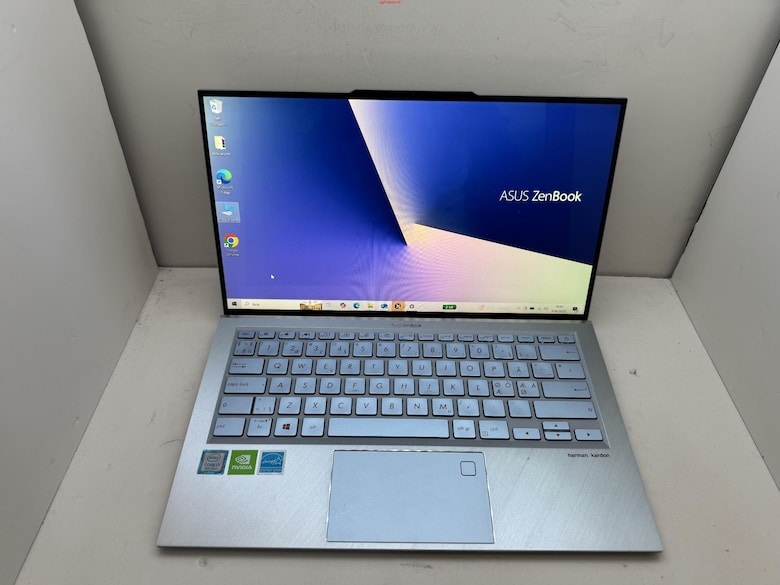 ASUS ZENBOOK İ7 8. NESİL 16 GB RAM 512 M2SSD MX150 - 2