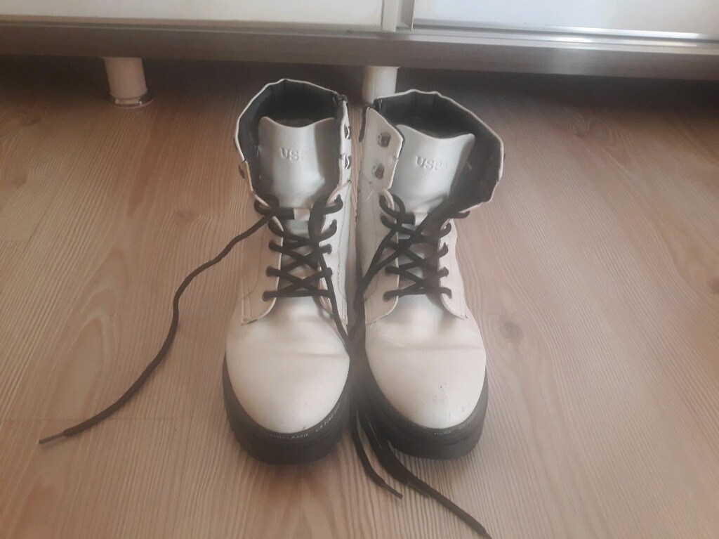 beyaz bot - 5