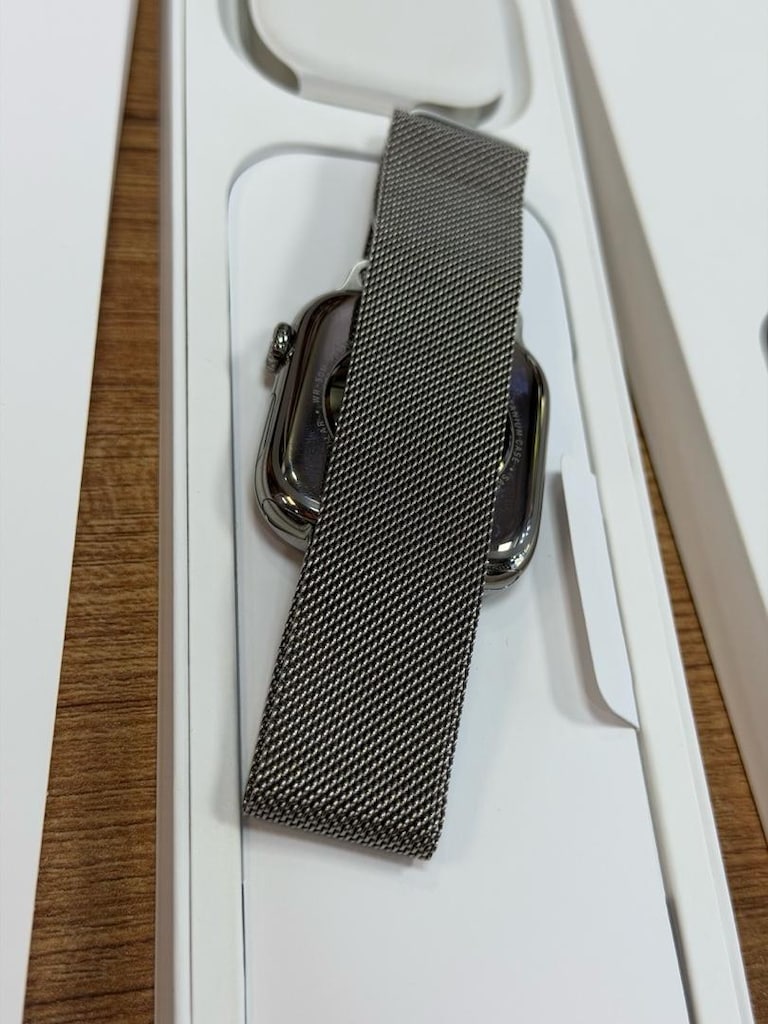 APPLE WATCH 11 cellular titanyum - 3