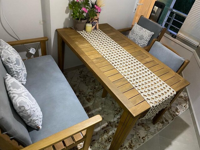 ladin ağacından balkon bahçe mobilyası
