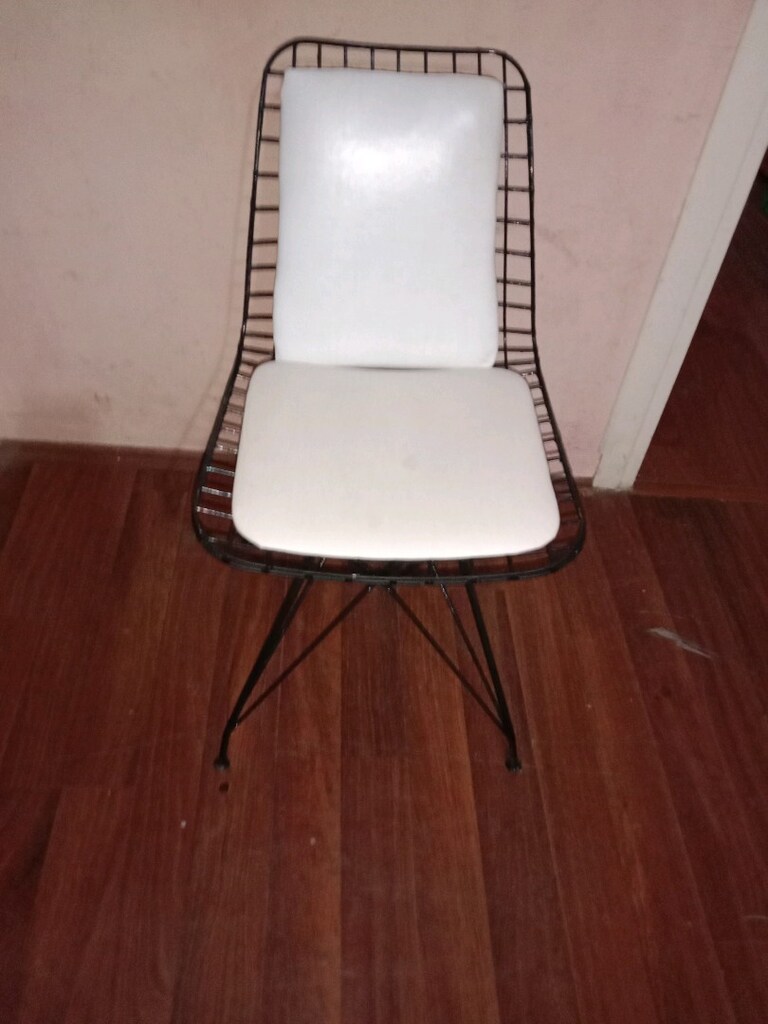 Tel sandalye kalın demir sandalye siyah beyaz deri oturak