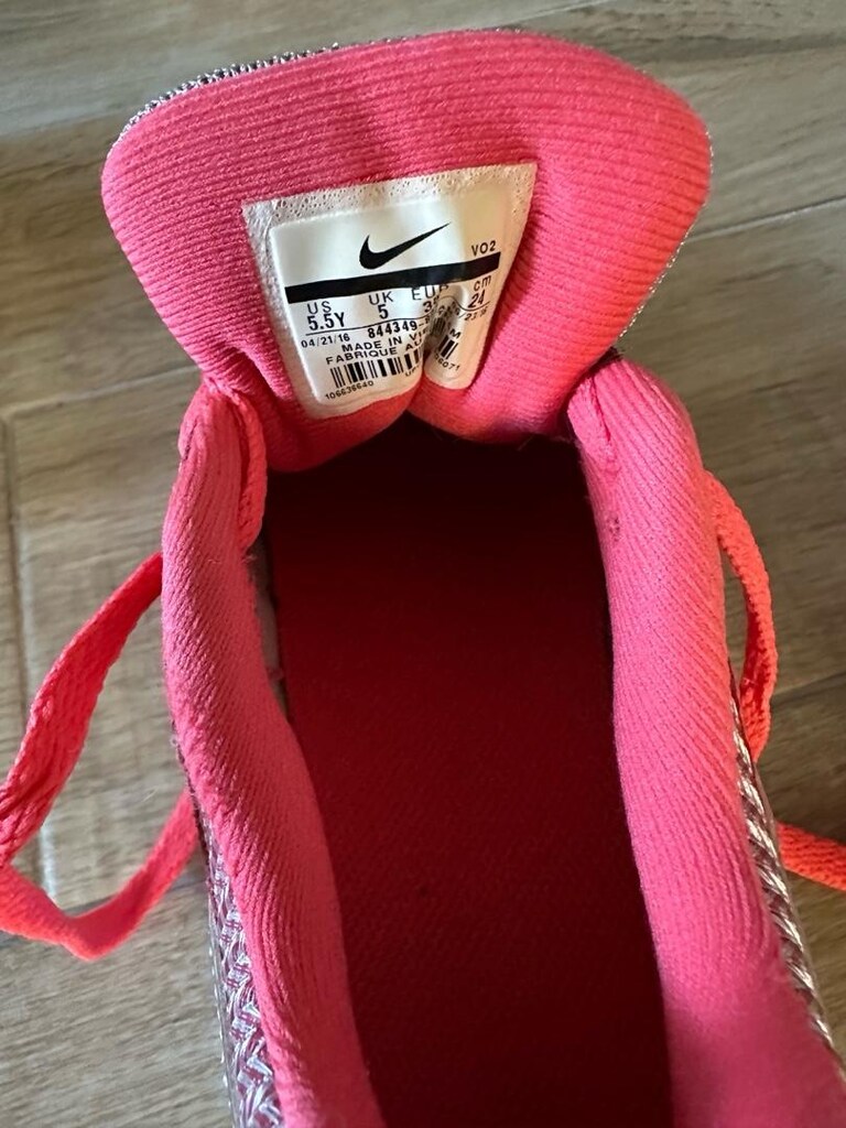 Nike Sneaker — görsel 2/2
