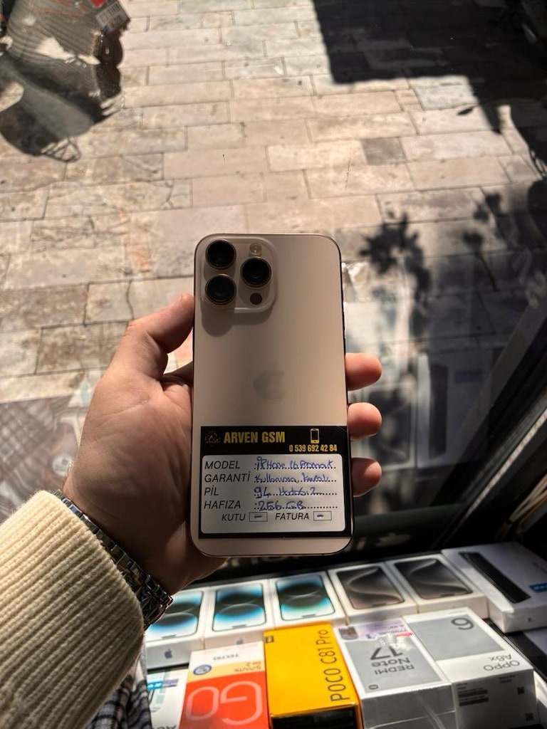 iPhone 16 pro max - 4