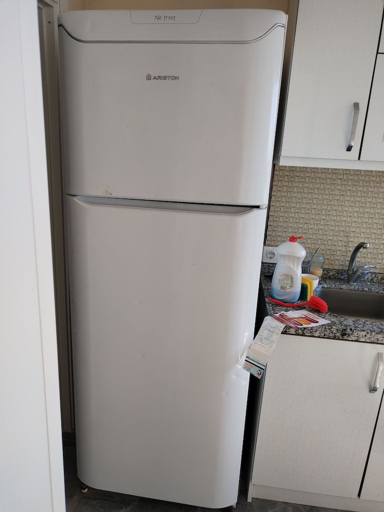 FULL EV EŞYASI SATILIK – TOPLU - KOLTUK HALI PERDE MASA DOLAP VS VS - 5